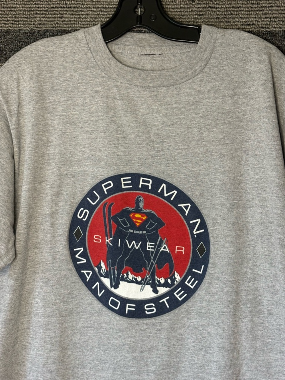 Vintage 90’s Superman Man of Steel SkI Wear Single Stitch Grey T-Shirt Men’s XL - Picture 2 of 8